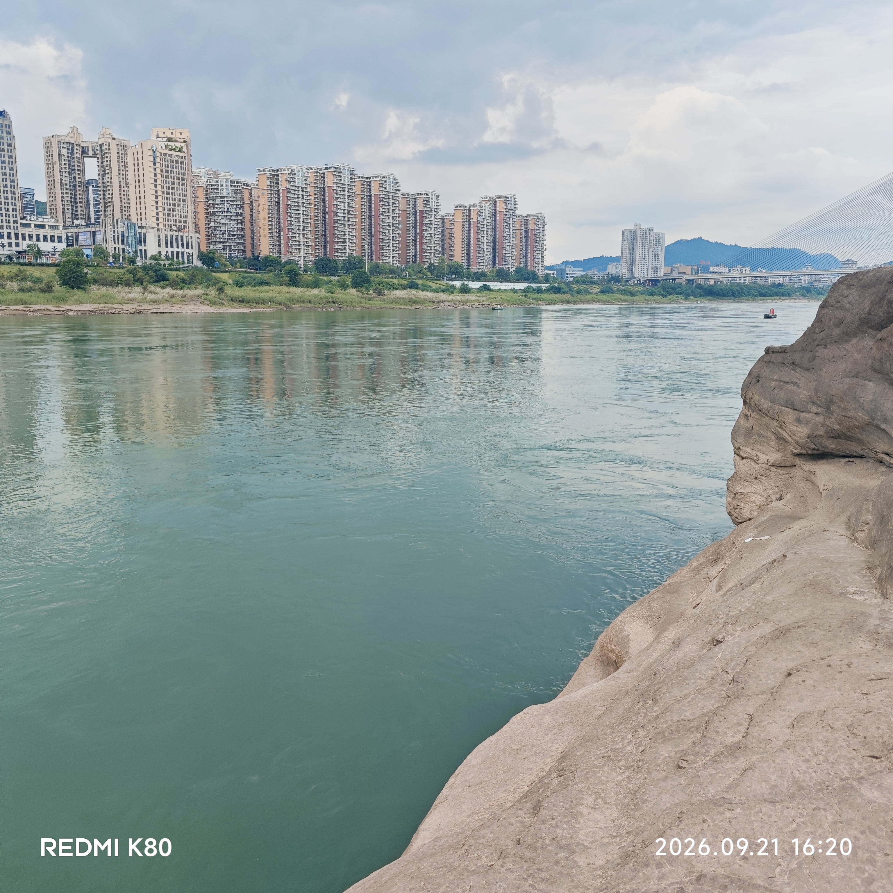 金沙江边
